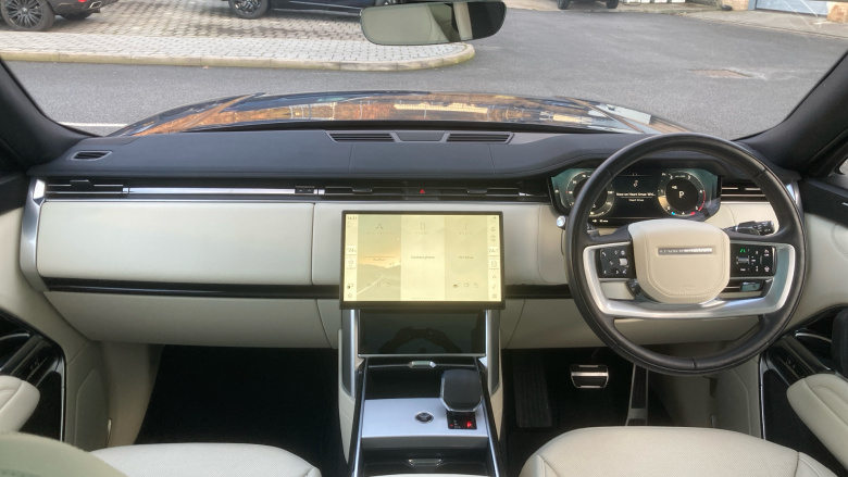 Land Rover Range Rover 3.0 D300 SE 4dr Auto Diesel Estate